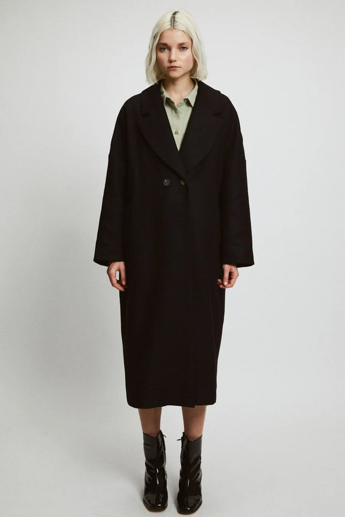 Cedar Wool Blend Coat in Black