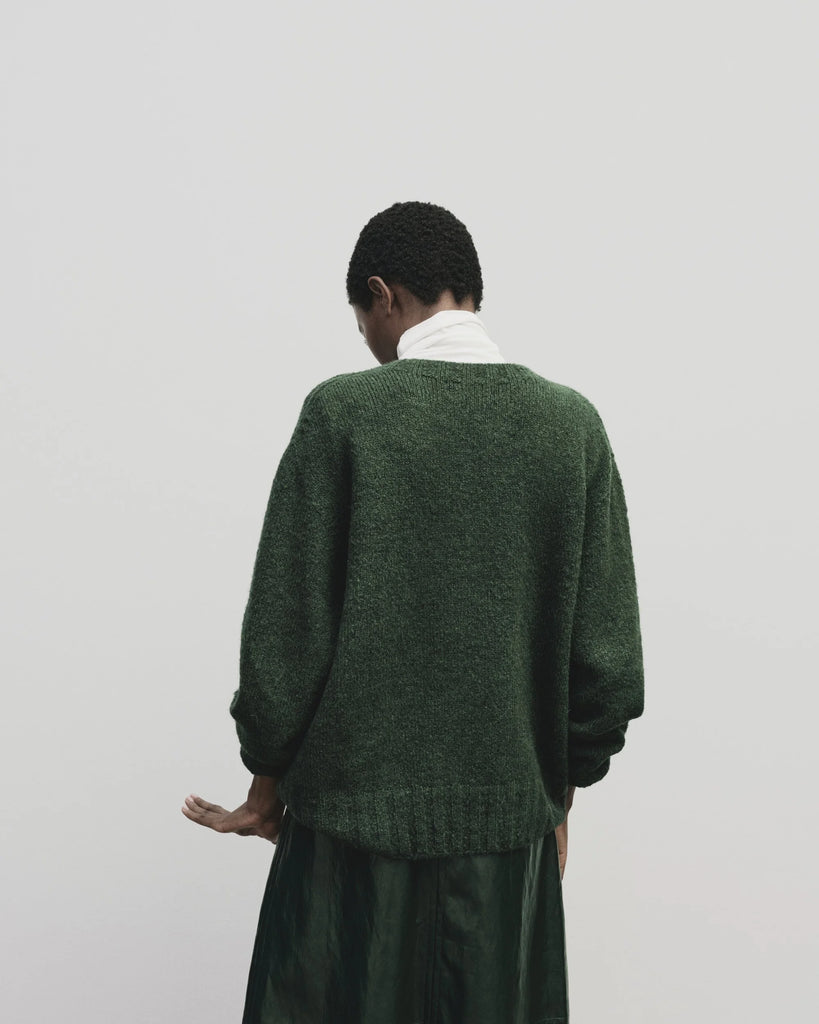 ALPACA BLEND WHOLEGARMENT KNIT SWEATER IN GREEEN