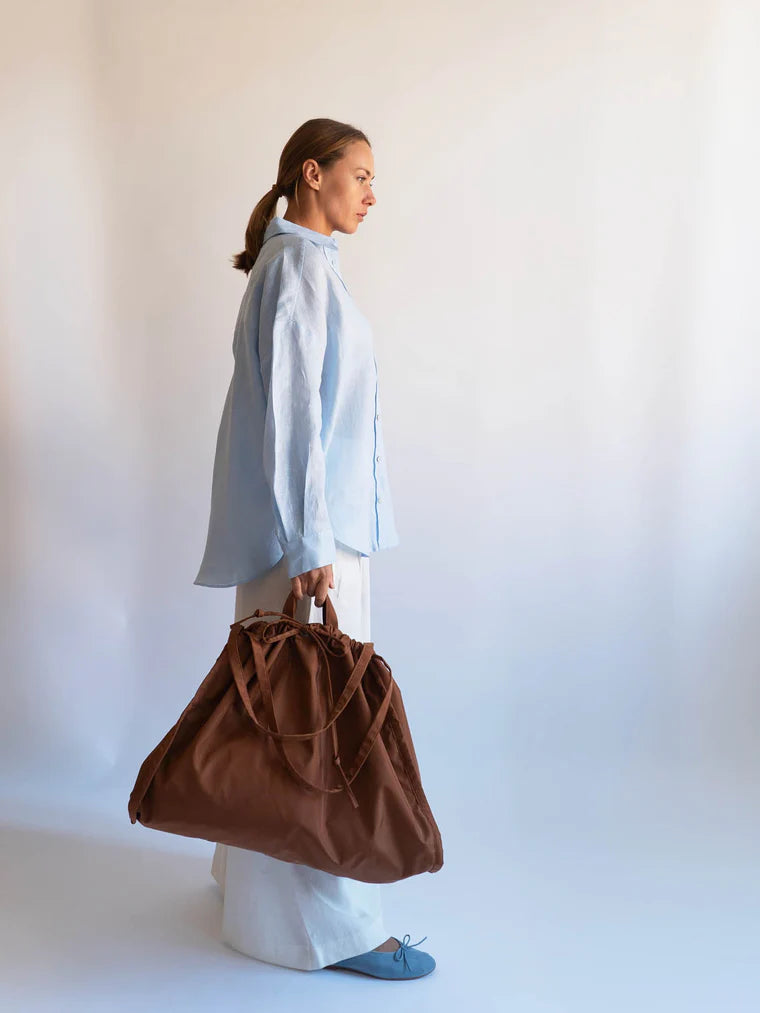 Sage Big Matte Twill Tote Bag in Brown Caramel