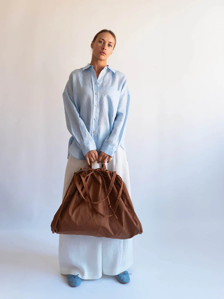 Sage Big Matte Twill Tote Bag in Brown Caramel