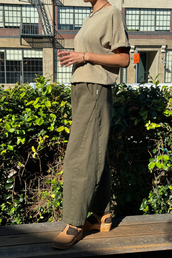 Arc Pants in Olive