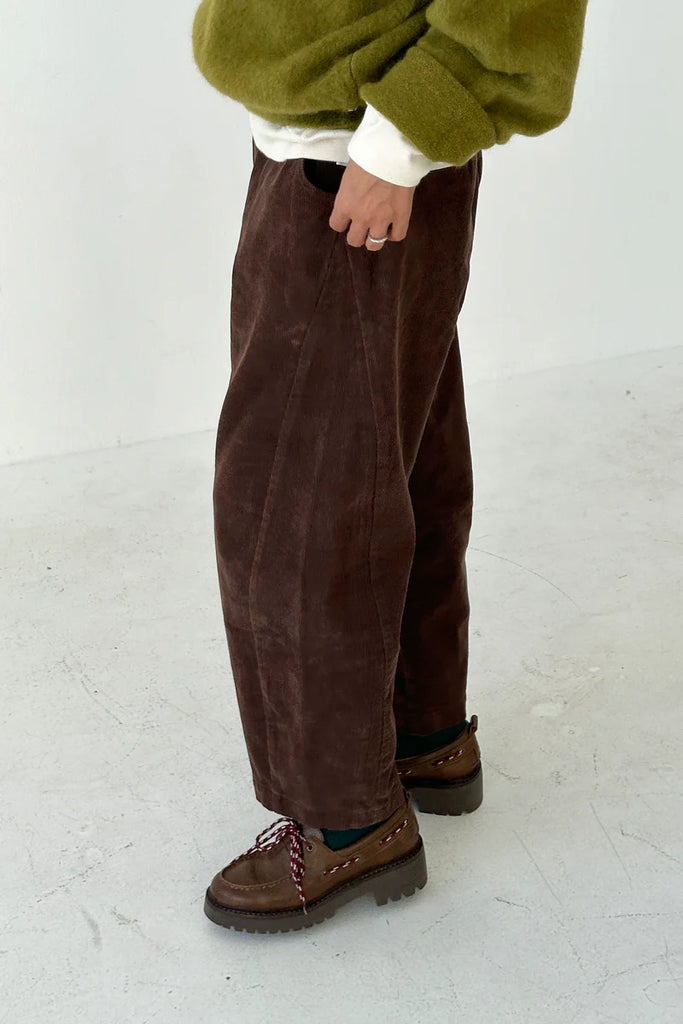 Corduroy Arc Pants in Chocolate Brown