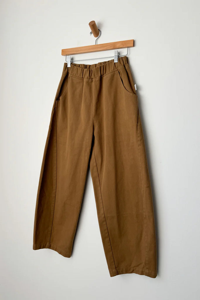 Arc Pants in Black Tobacco