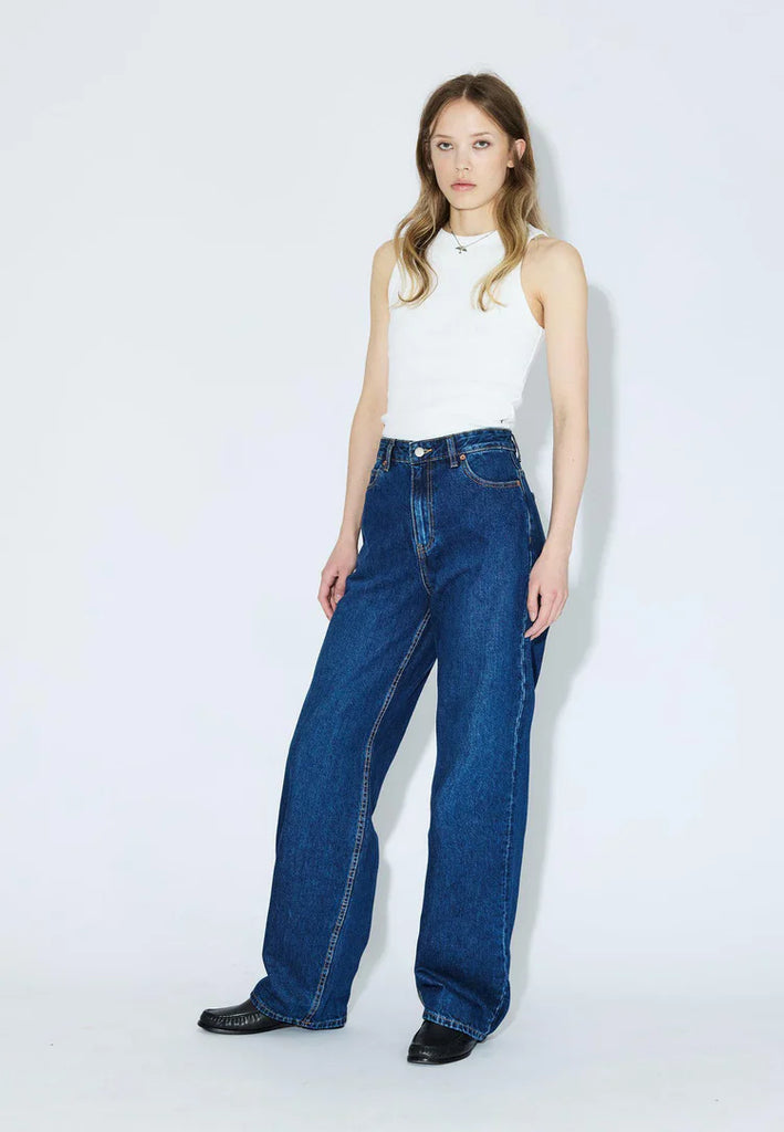 Donna Jeans in Haze Dark Shade