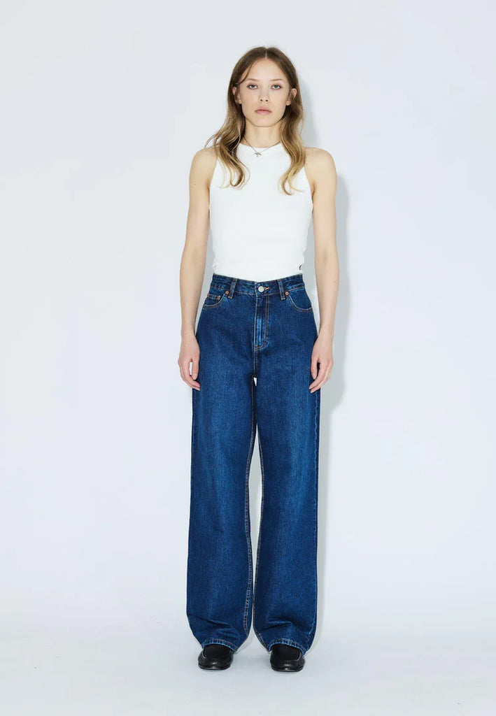 Donna Jeans in Haze Dark Shade