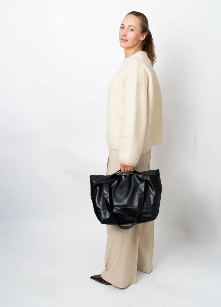 Fetch Soft Structure Tote Bag in Black