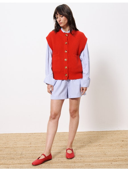 Carmele Sweater Vest in Red