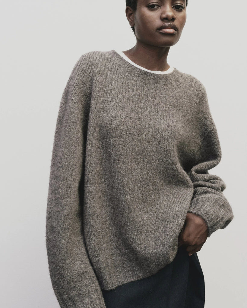 ALPACA BLEND WHOLEGARMENT KNIT SWEATER IN GREY