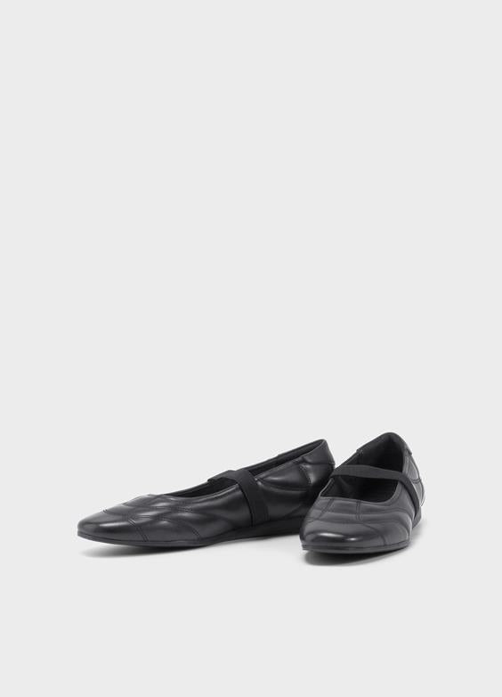 Hilary Ballet Flats in Black