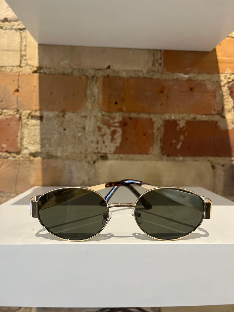 Brooklyn Metal Oval Sunglasses in Gold with Green Lens