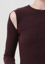 Pierce Tee in Raisin