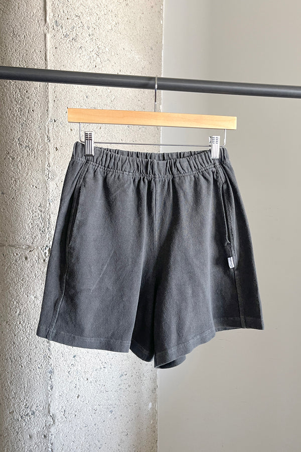 Flared Basketball Shorts in Coal