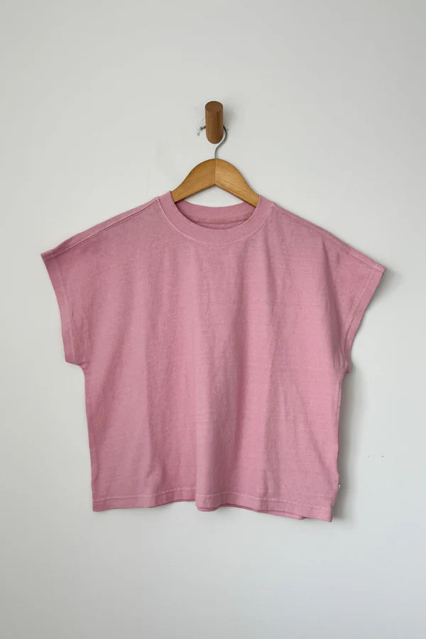 Jeanne Tee in Pink