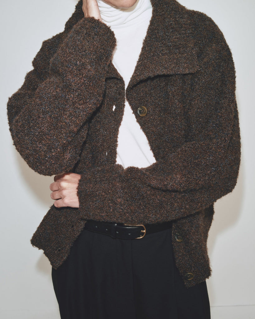 SPREAD COLLAR BOUCLE CARDIGAN IN BROWN