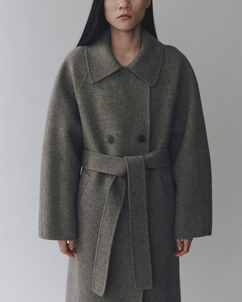 HANDMADE LONG WOOL COAT IN KHAKI GRAY