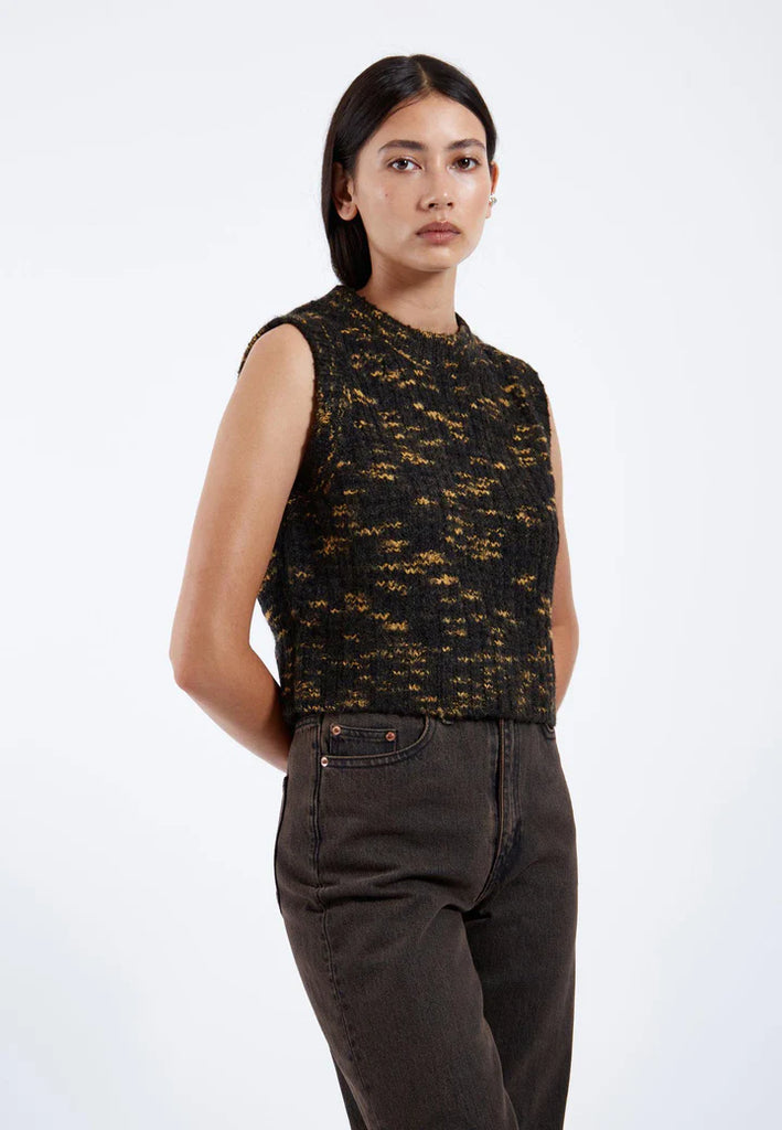 Mina Vest in Space Black