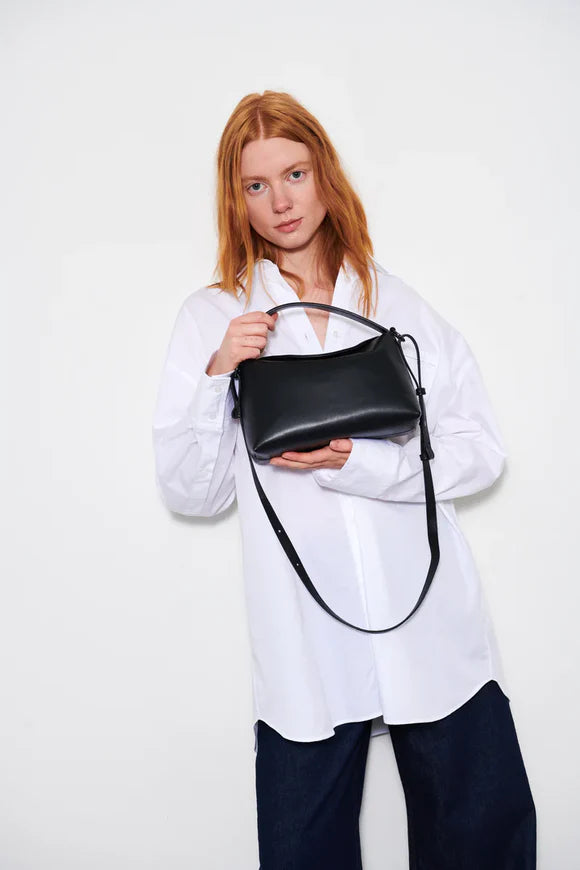 Note Soft Structure Bag in Black