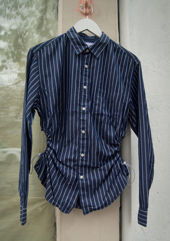 Bungee Shirt in Navy and White Pinstripe M