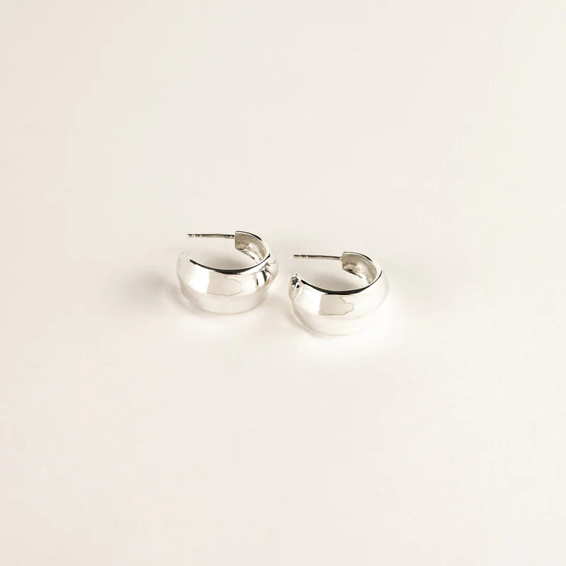 Medium Dune Hoops Silver