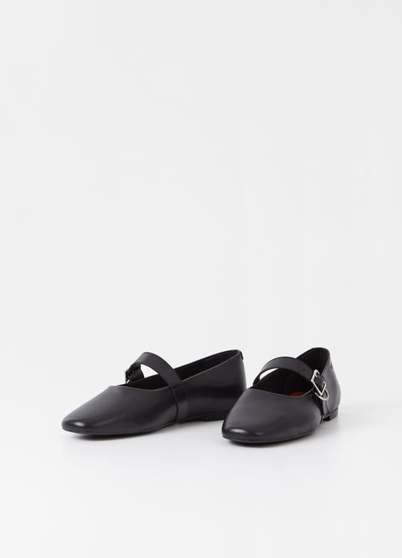Jolin Mary Jane Shoes in Black