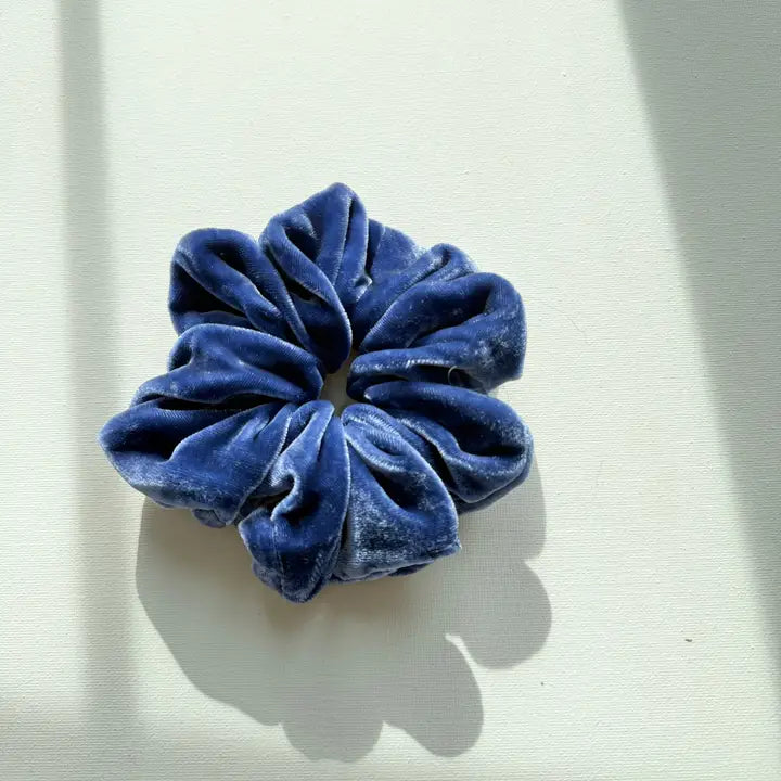 Silk Velvet Scrunchie in Purple Sky