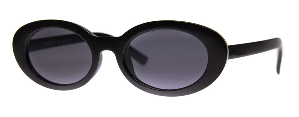Classic Oval Sunglasses in Black